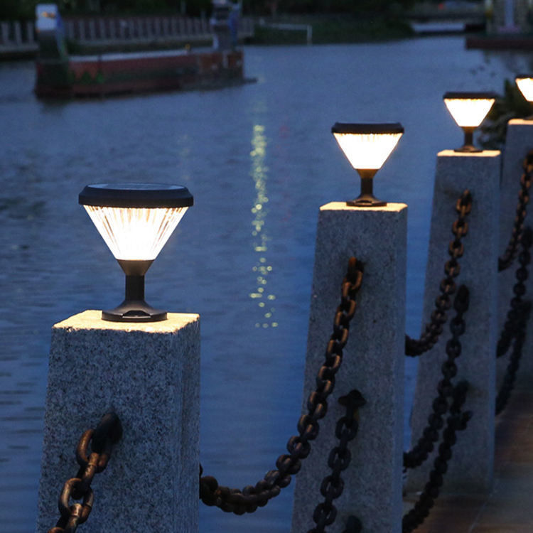 太陽光 防水 LED 柱灯 柱フェンスランプ