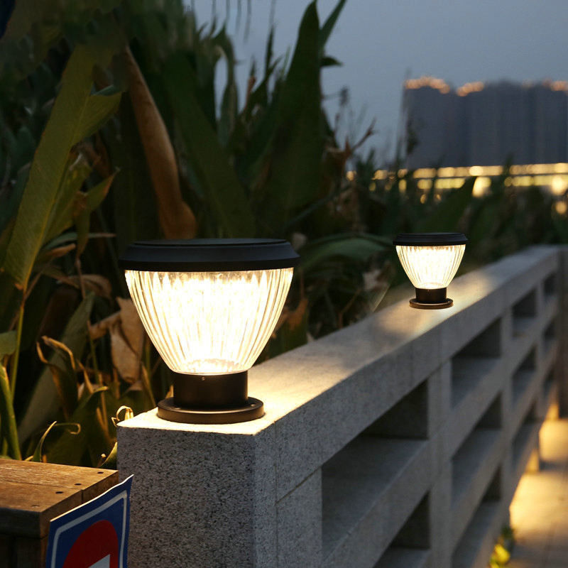 ソーラー 庭灯 柱 門 庭園 景観 庭園 飾り付け の LED 灯