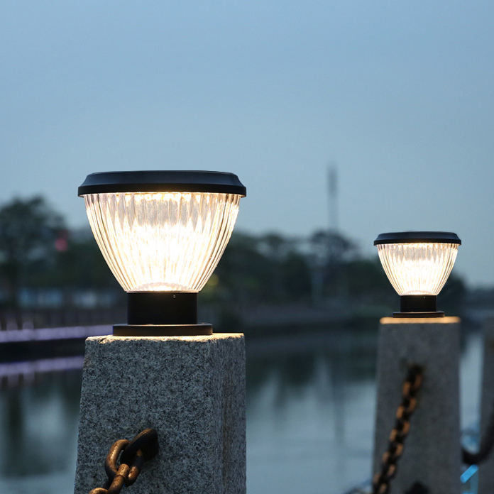 ソーラー 庭灯 柱 門 庭園 景観 庭園 飾り付け の LED 灯