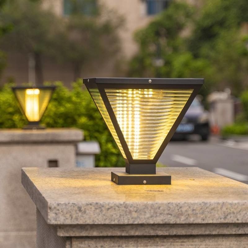 耐久性のあるLED太陽光発電の柱灯 防水電気ランプ 屋外柱用