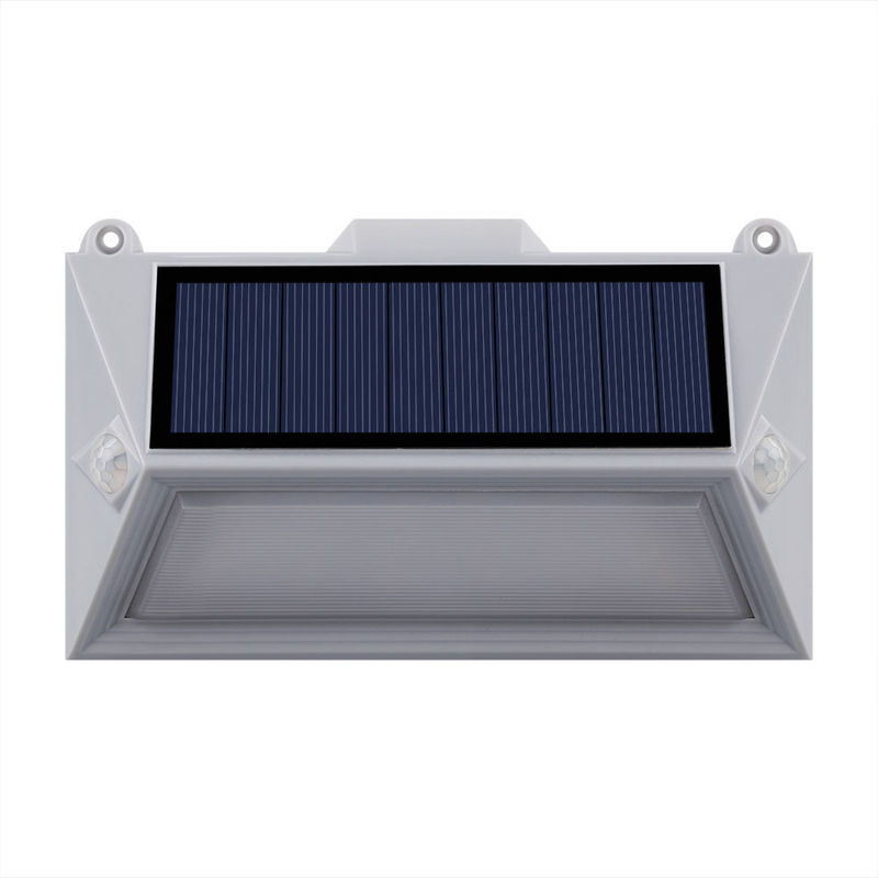 太陽光発電 18LEDs モーションセンサー 壁灯 屋外の安全と耐久性