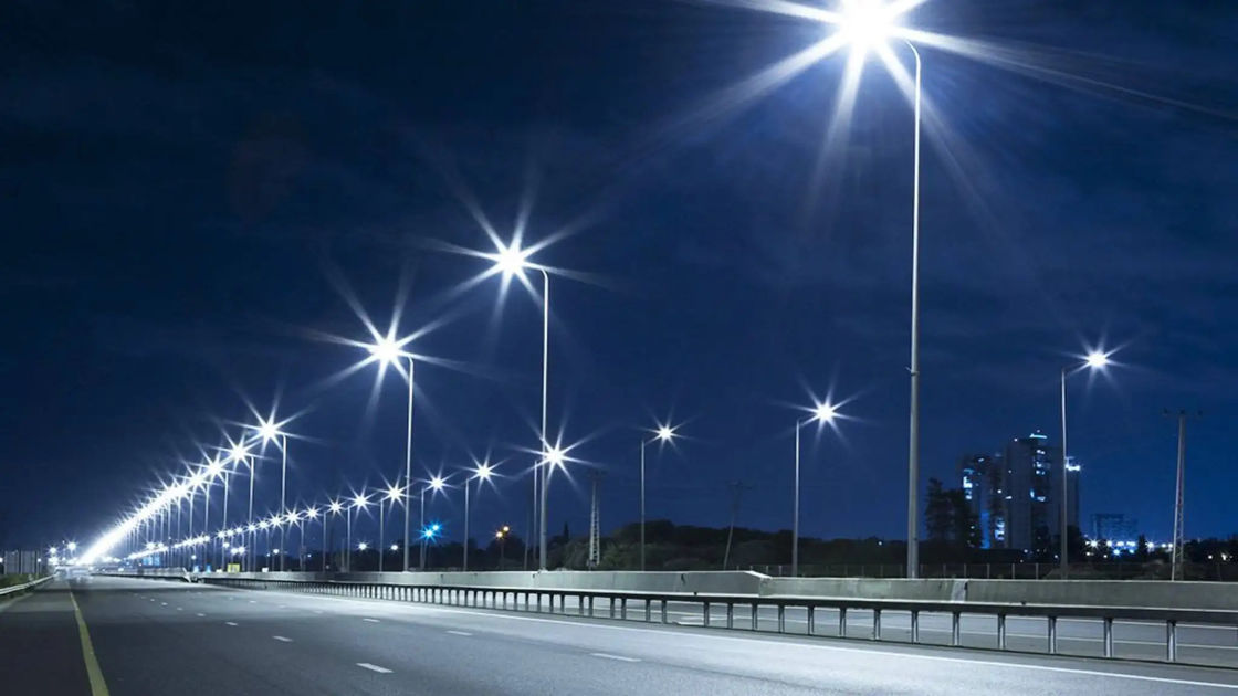 100W 200W 300W 太陽光路面灯 オールインワン LED 屋外照明 防水 IP67