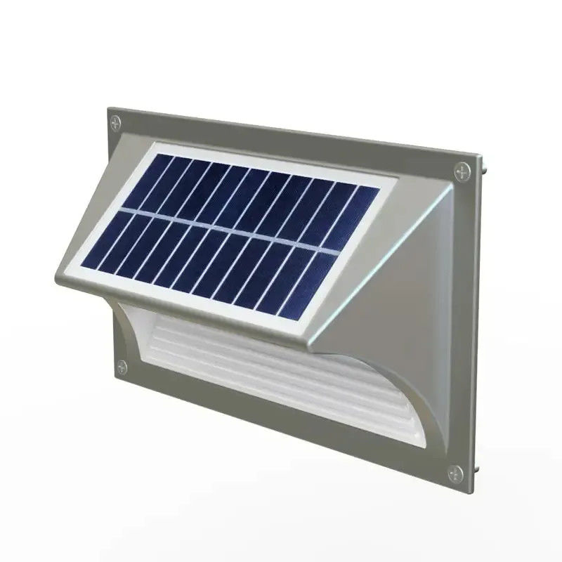 カスタマイズされた色 プールのための太陽光発電の庭灯 無料サンプル提供